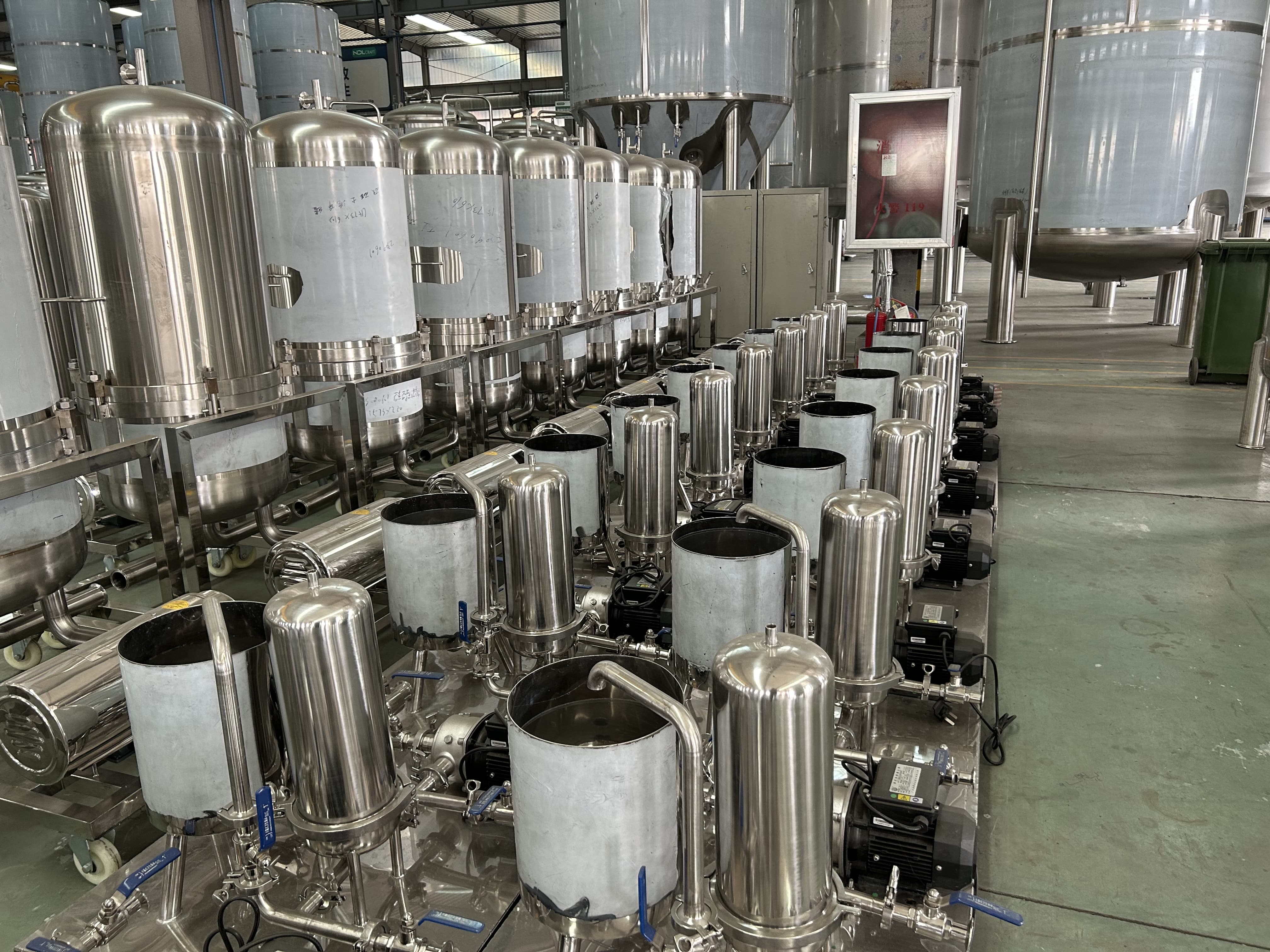 實驗室、小規模過濾專用硅藻土陶瓷膜過濾機